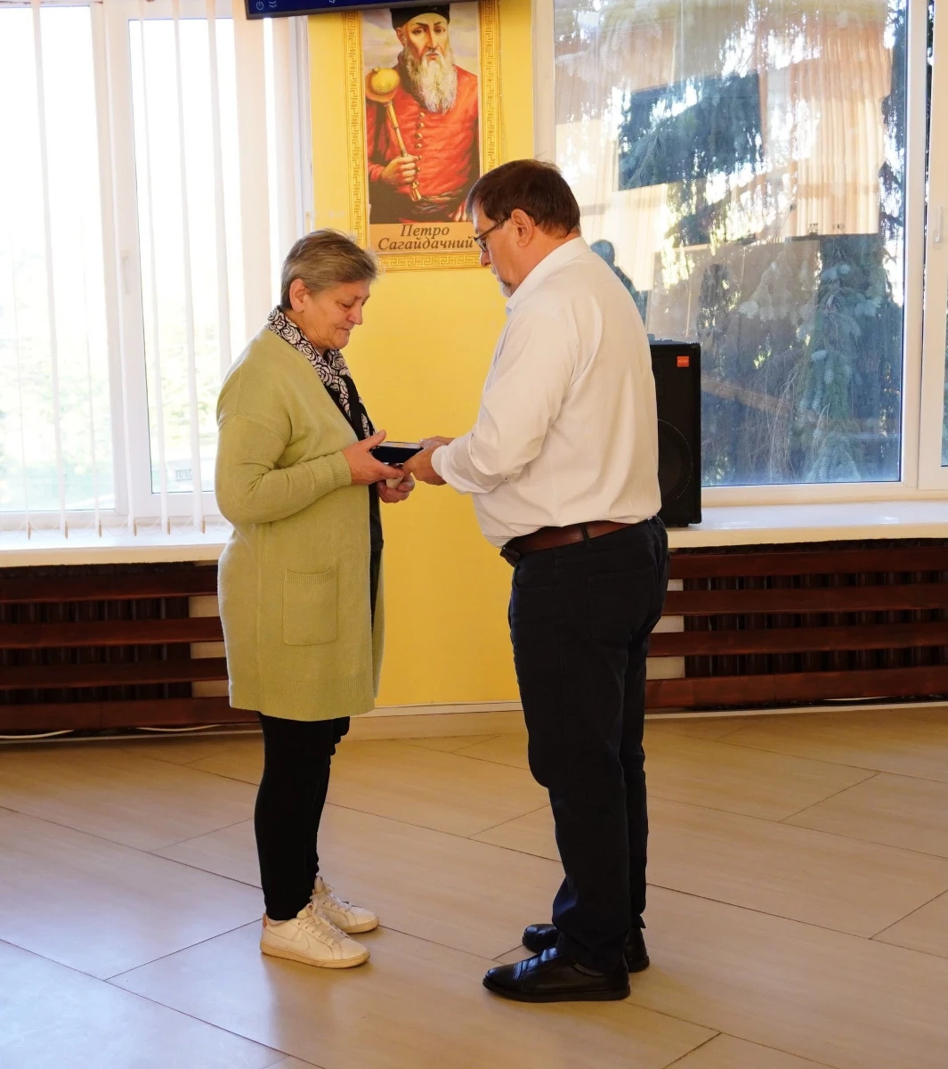 На черговій сесії Славутської міської ради вшанували Героїв