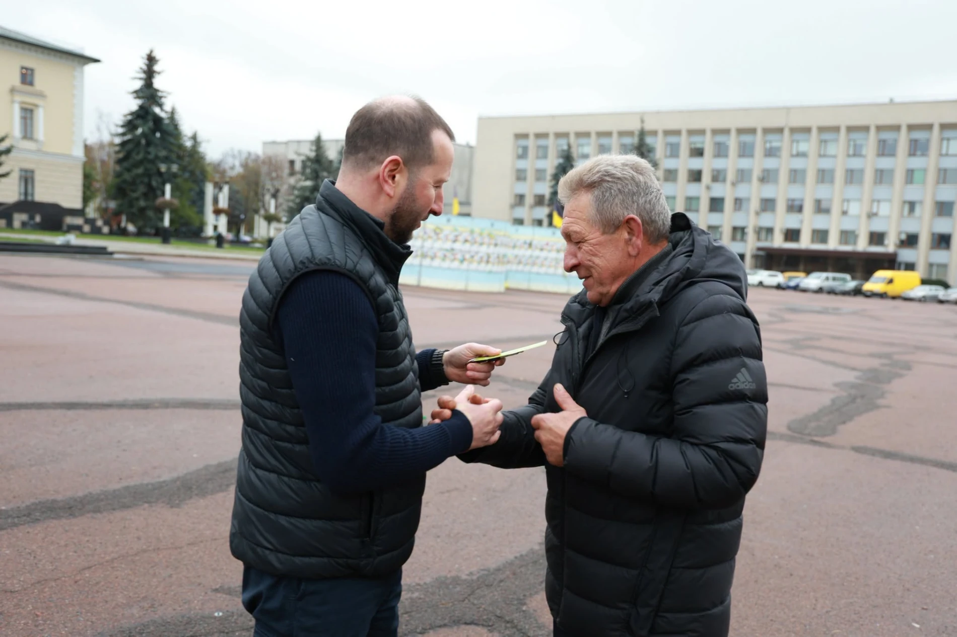 Славутська, Берездівська та Улашанівська громади отримали нові шкільні автобуси