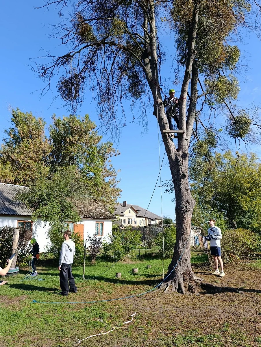 У Славуті відбулися змагання з туризму