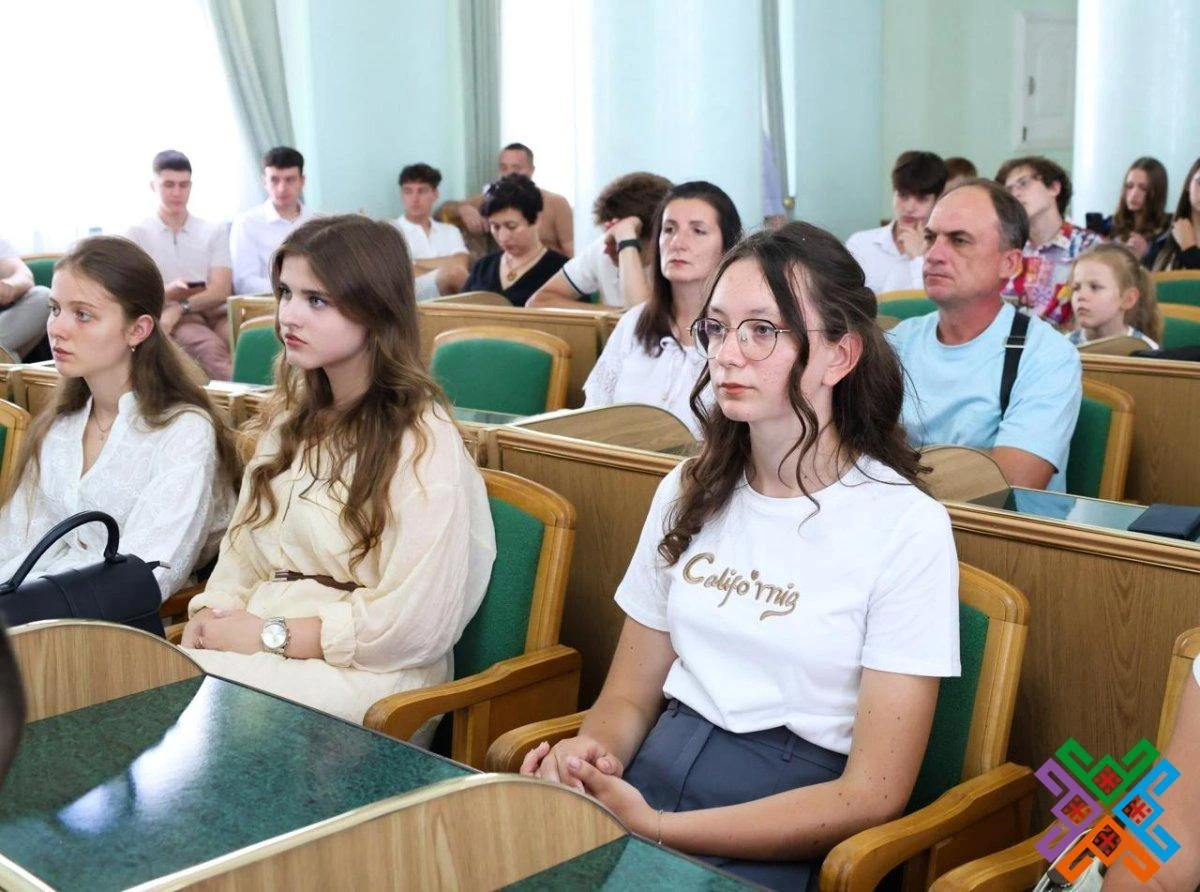 Відзначено молодь Хмельниччини за досягнення у навчанні, мистецтві та активну громадську діяльність