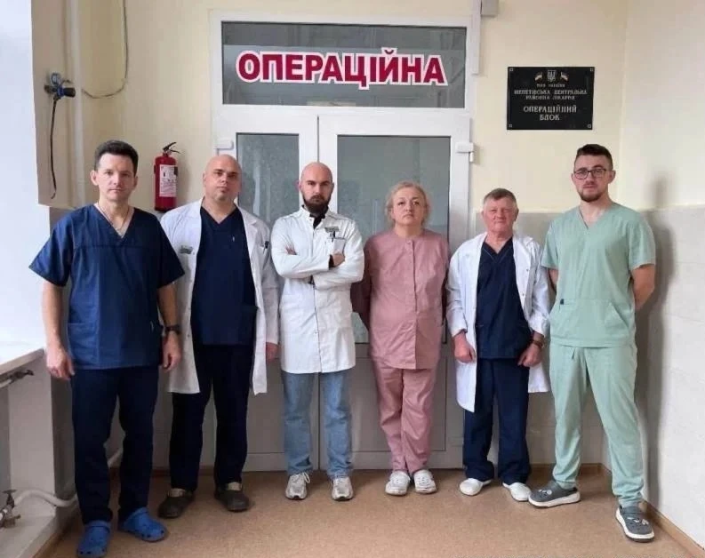 У Шепетівській лікарні під час однієї операції видалили камені та 25 кг надлишкових тканин