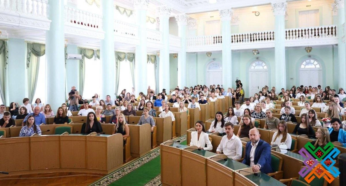 Відзначено молодь Хмельниччини за досягнення у навчанні, мистецтві та активну громадську діяльність