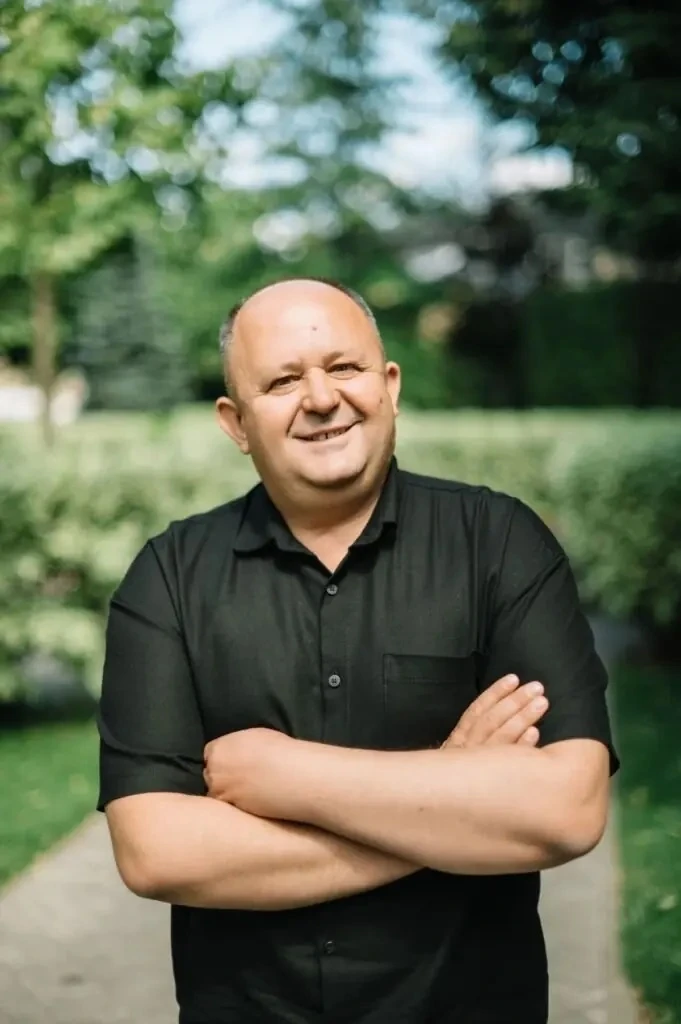 Вчитель з Улашанівської громади увійшов до топ-10 найкращих учителів України