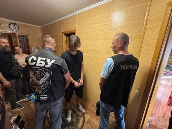 СБУ та Нацполіція ліквідували наркоугруповання у Хмельницькому