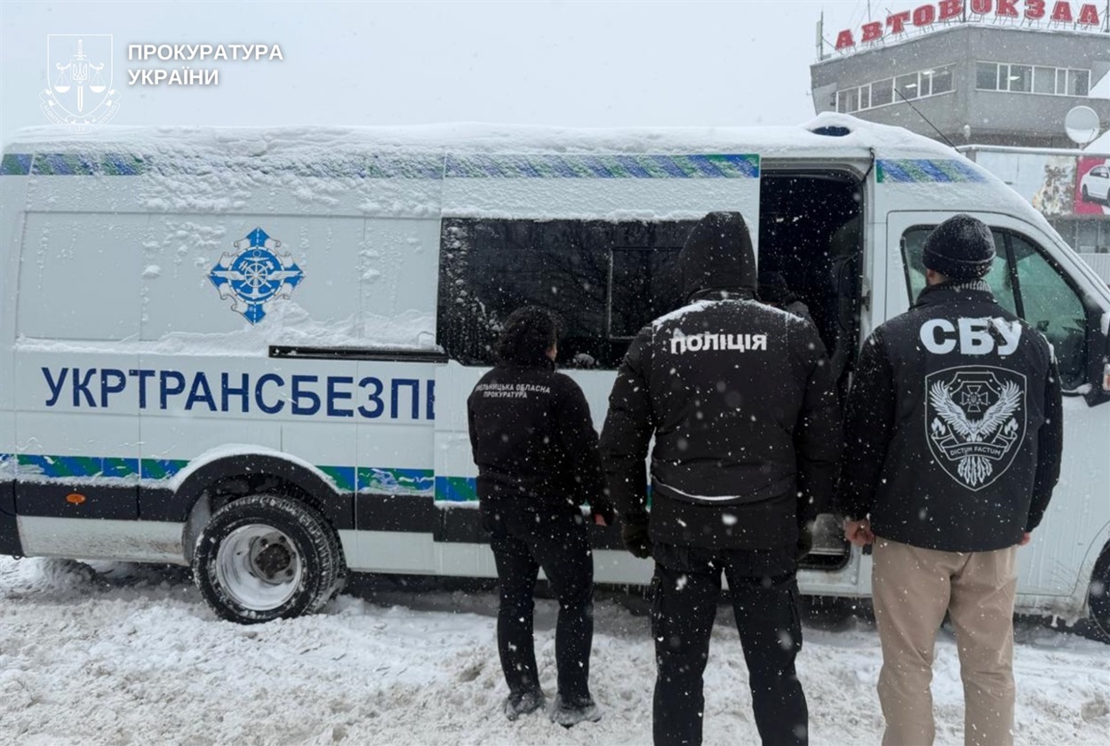 На Хмельниччині чиновник підозрюється у вимаганні та отриманні неправомірної вигоди