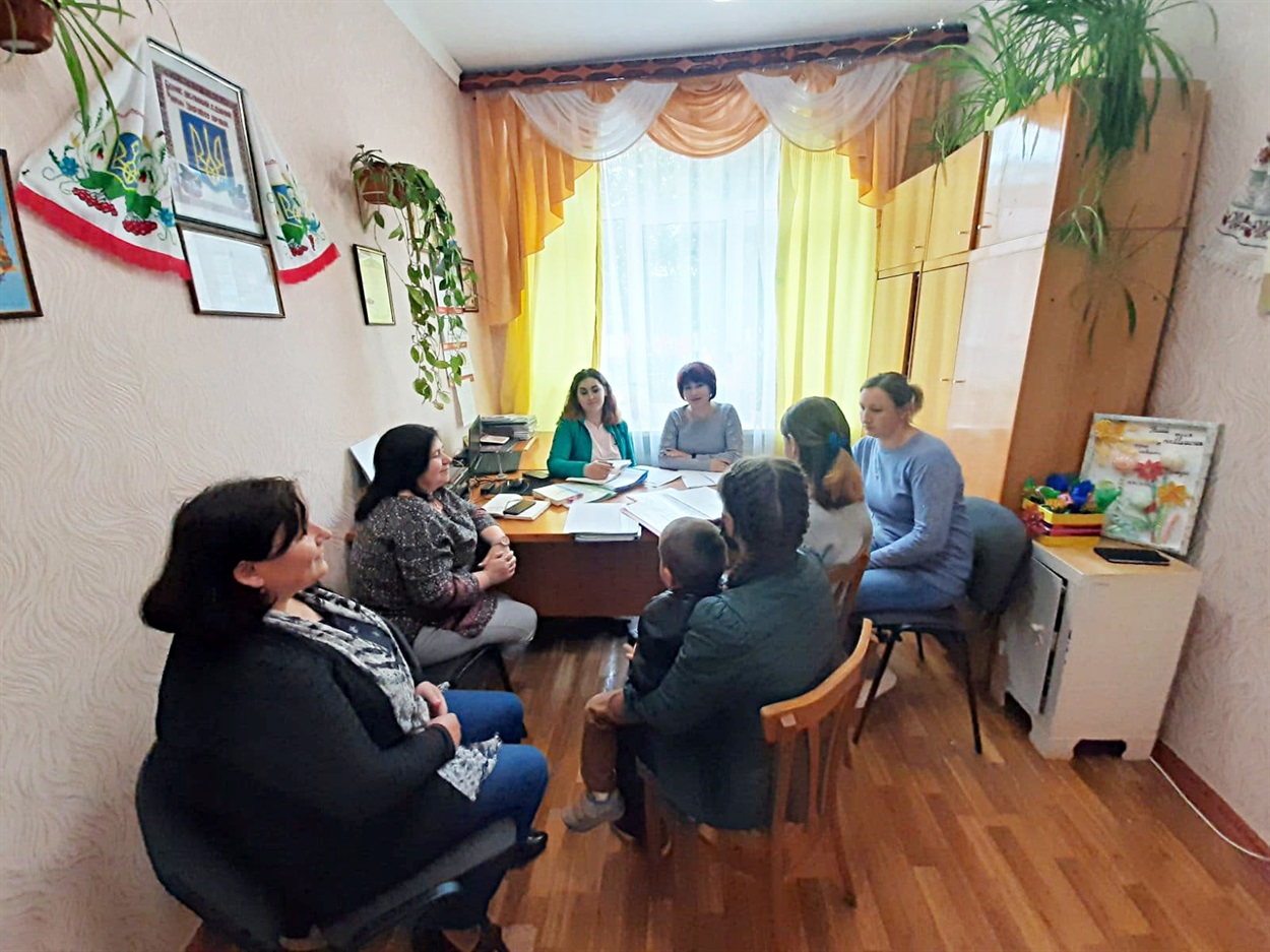 Засідання команди психолого-педагогічного супроводу в Киликиївському навчальному закладі з фахівцем ІРЦ Людмилою Дячук.