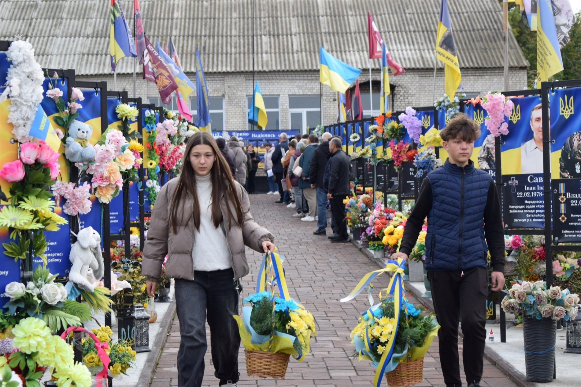 Поряд із Алеєю Пам’яті у Берездівській громаді з’явилася ще Алея Надії