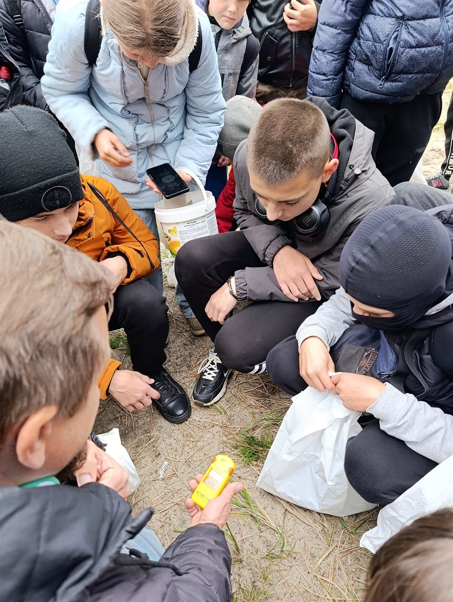 На Славутчині юні дослідники перевіряли вміст радіонуклідів в їстівних грибах