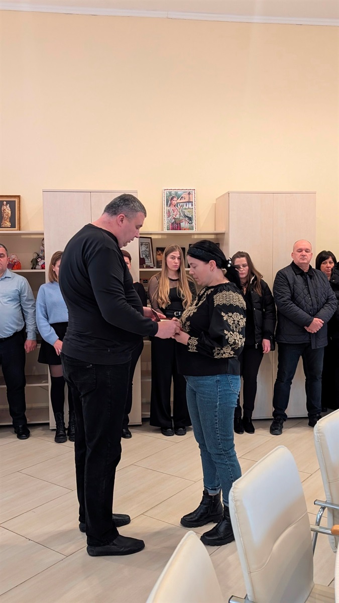 Світла пам’ять Героям: рідним полеглих воїнів передали державні нагороди