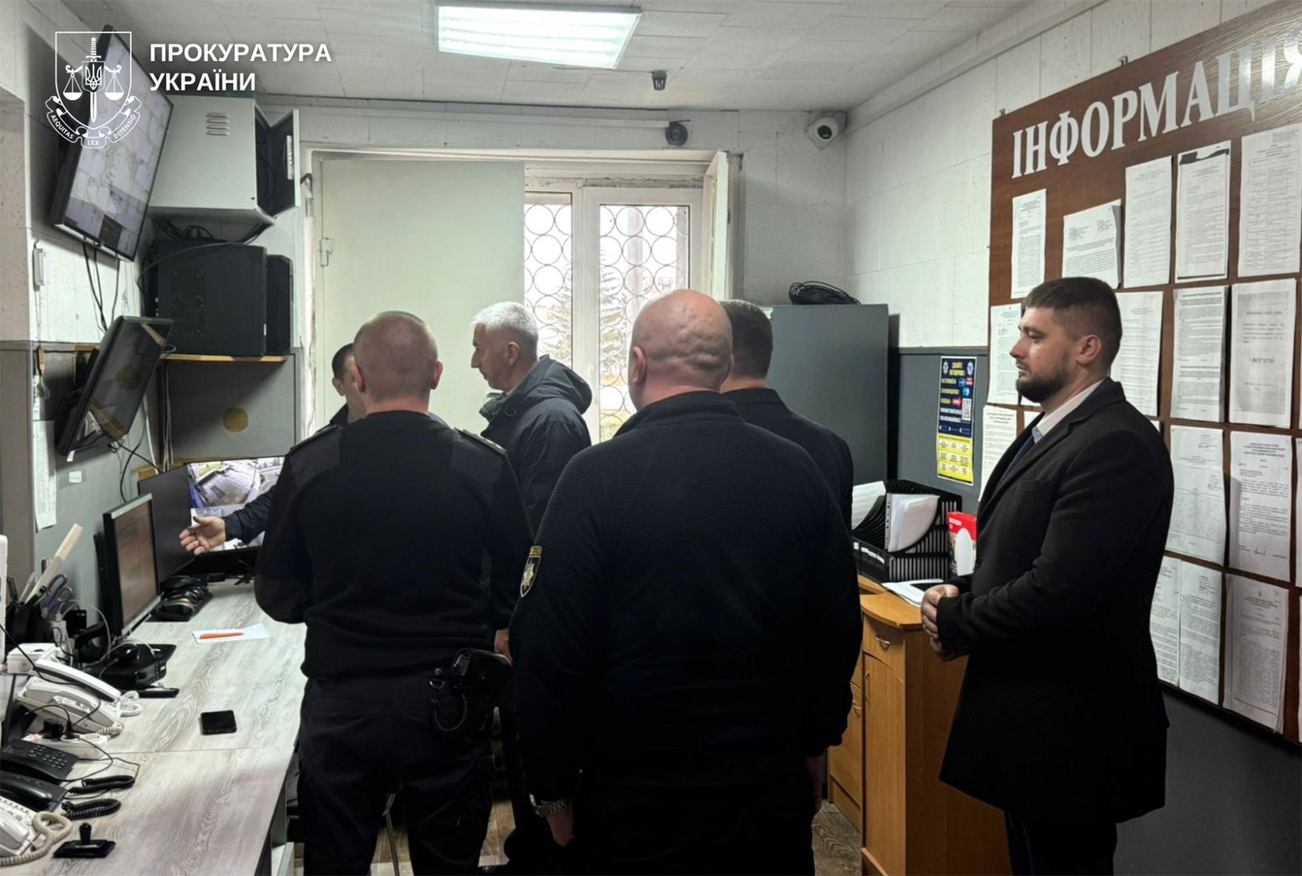 У Нетішині перевірили умови тримання затриманих у відділенні поліції