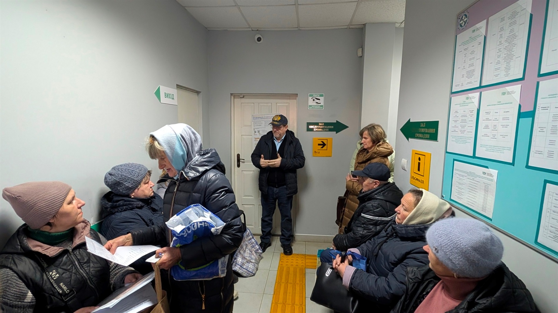Ситуація у сервісному центрі Пенсійного фонду в Славуті потребує негайних змін