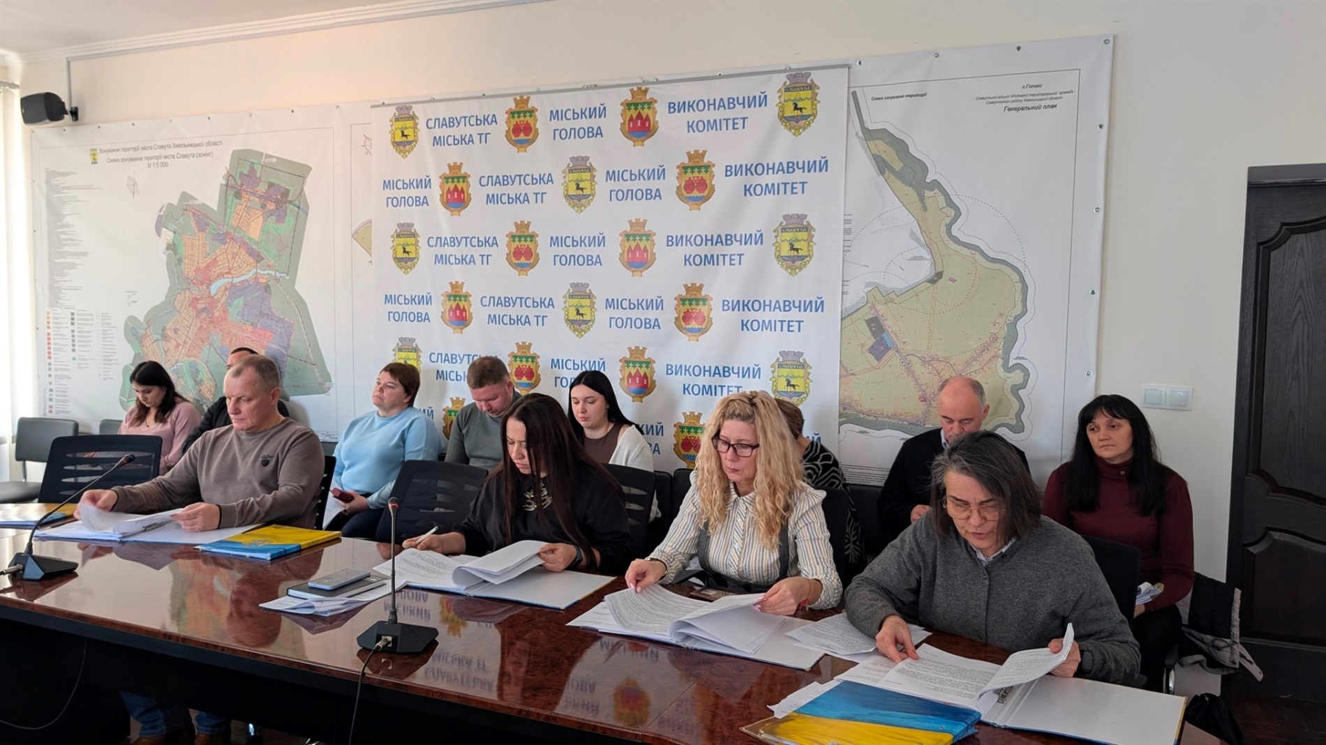 У Славуті на засіданні виконавчого комітету прийнято рішення щодо життєдіяльності громади