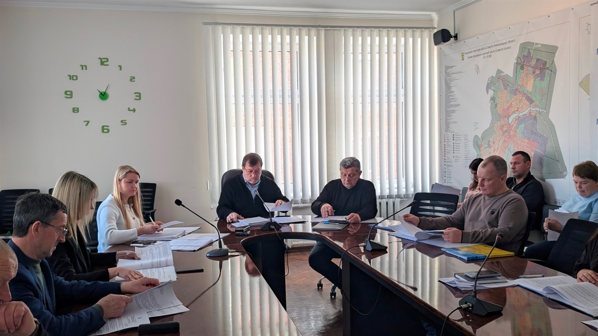 У Славуті на засіданні виконавчого комітету прийнято рішення щодо життєдіяльності громади
