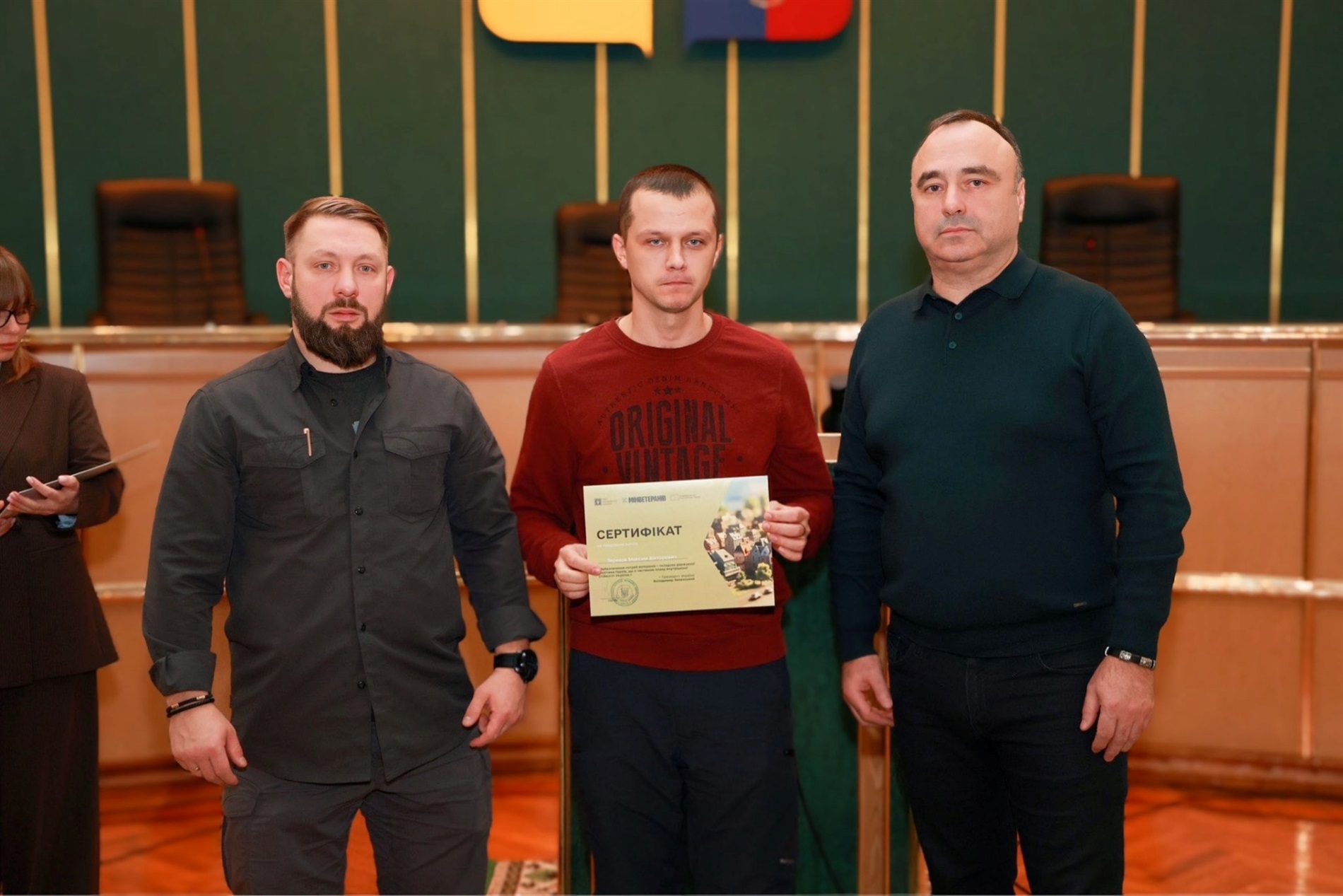 Ветеранам війни зі Славути та Нетішина вручили сертифікати на житло