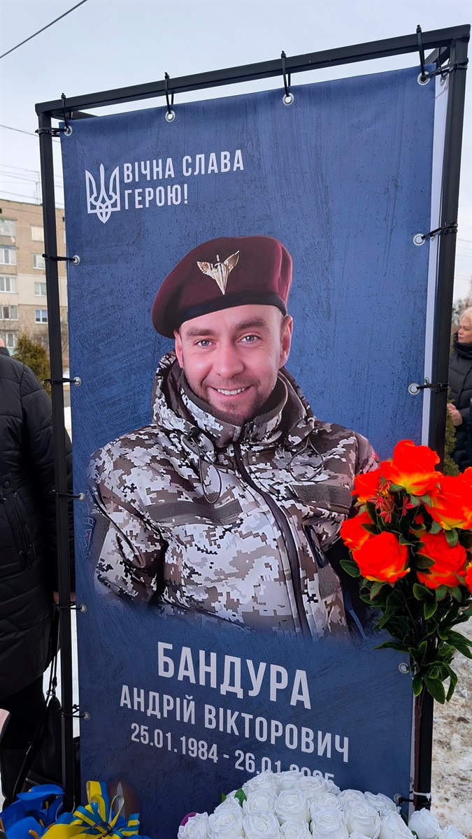 На Алеї Пам’яті «Наші Герої» встановили додаткові світлини Героїв-захисників