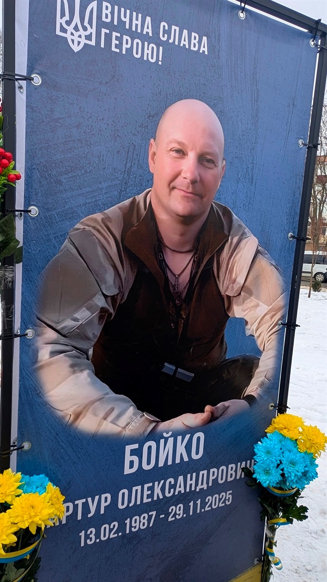 На Алеї Пам’яті «Наші Герої» встановили додаткові світлини Героїв-захисників