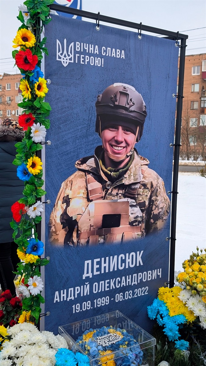 На Алеї Пам’яті «Наші Герої» встановили додаткові світлини Героїв-захисників