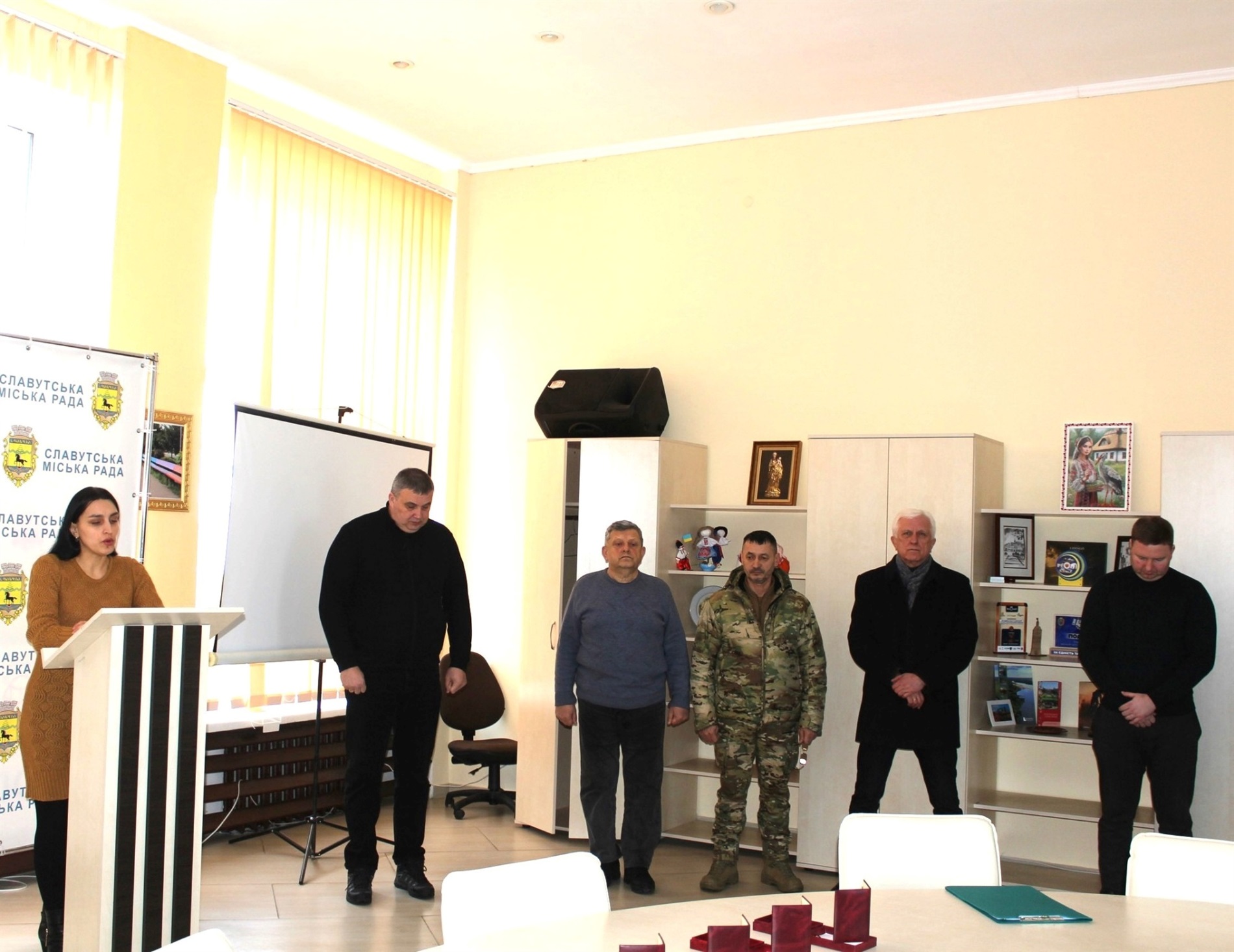 У Славуті рідним полеглих воїнів передали державні нагороди