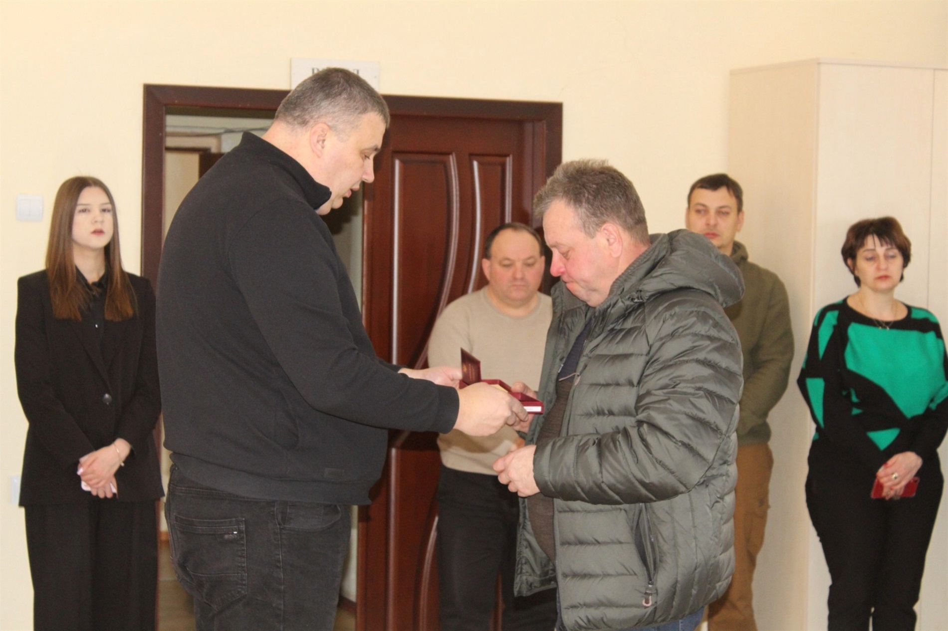 У Славуті рідним полеглих воїнів передали державні нагороди