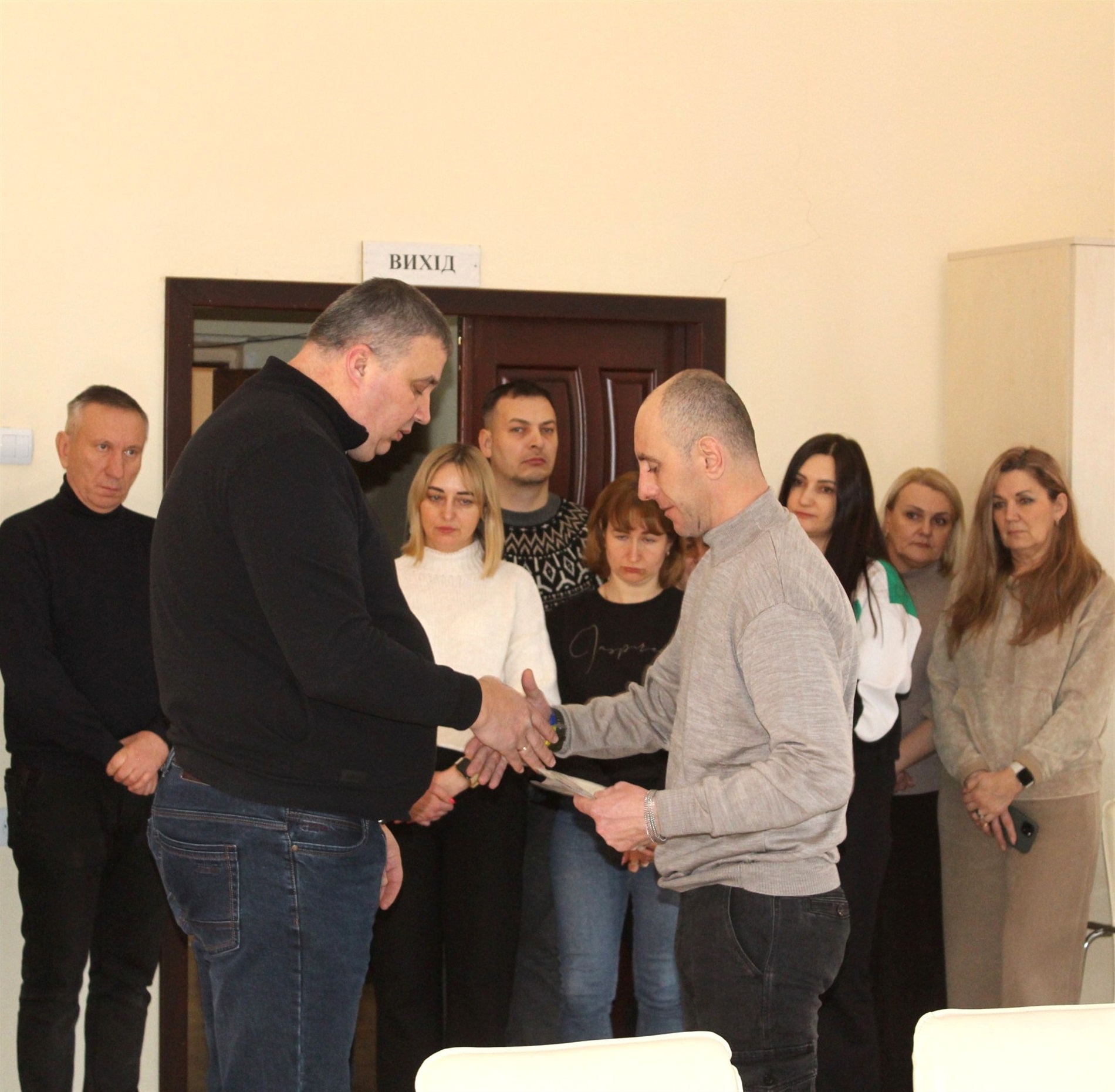 У Славуті вшанували загиблих захисників України та нагородили воїна, який пів року був у полоні