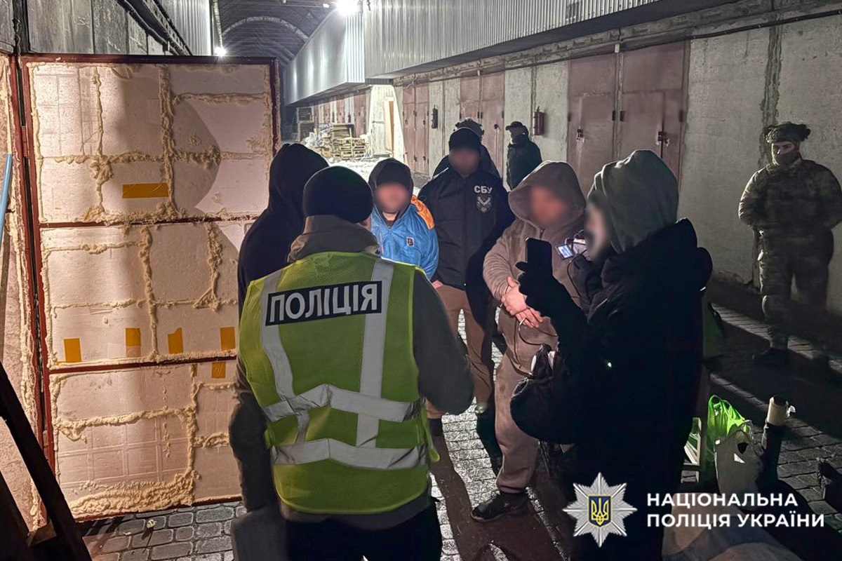 Ліквідували нарколабораторію та вилучили наркотиків та прекурсорів майже на 2,5 млн гривень
