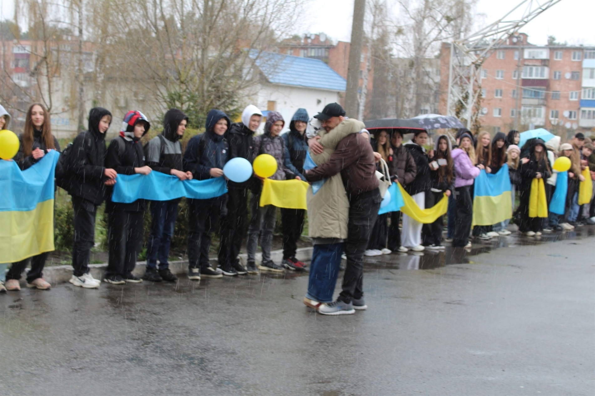 До рідної Славути з ворожого полону повернувся захисник України Володимир Шеремета