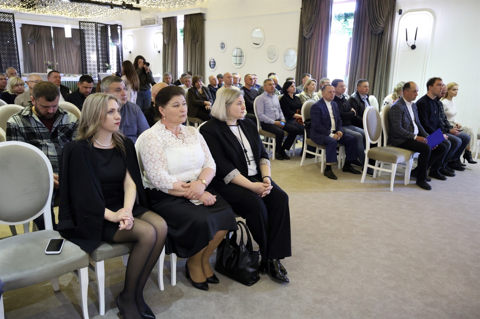 Громади Хмельниччини обговорили розвиток регіону на зустрічі у Шепетівці