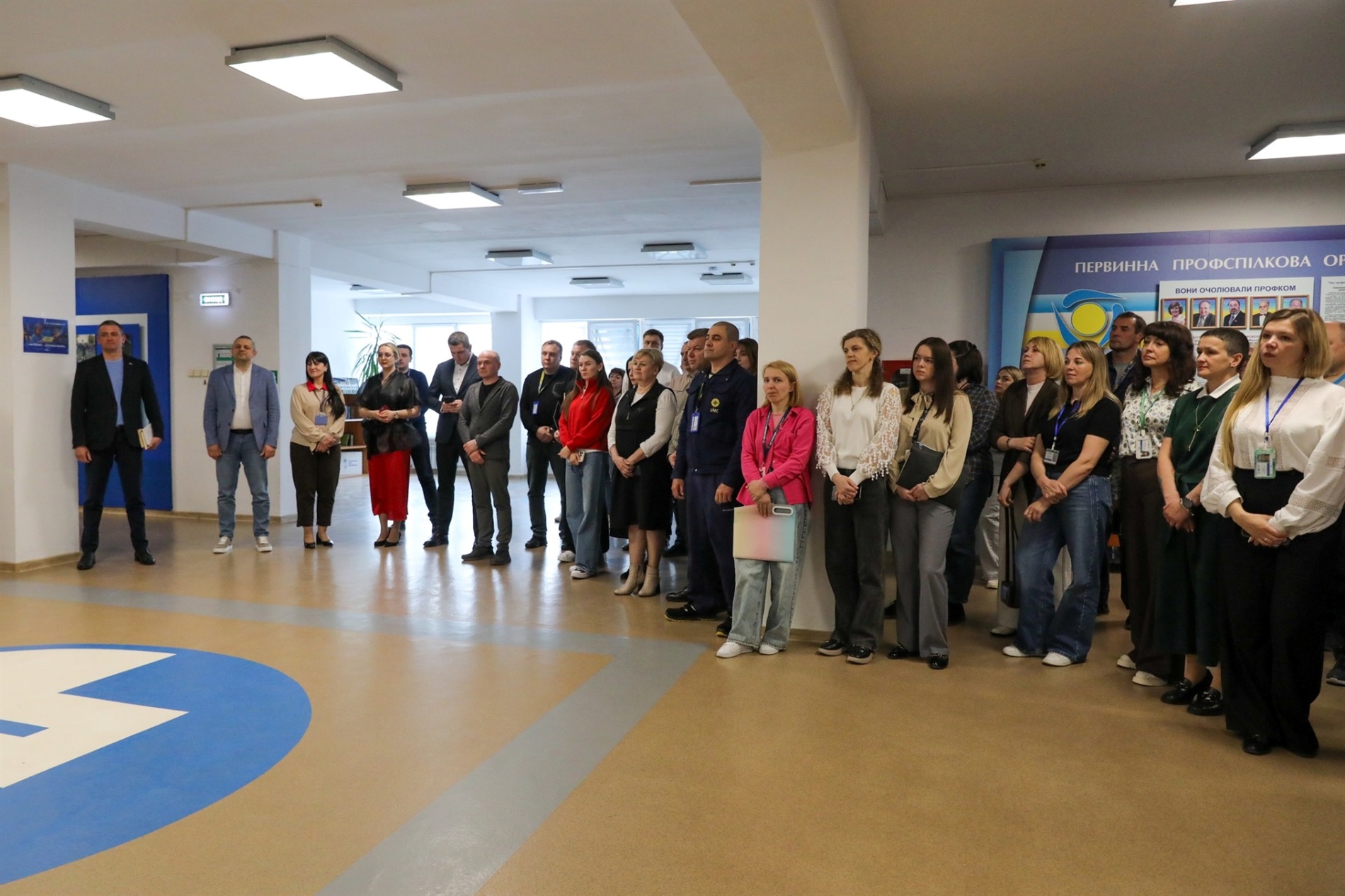 На Хмельницькій АЕС відбувся благодійний книжковий захід на підтримку ЗСУ