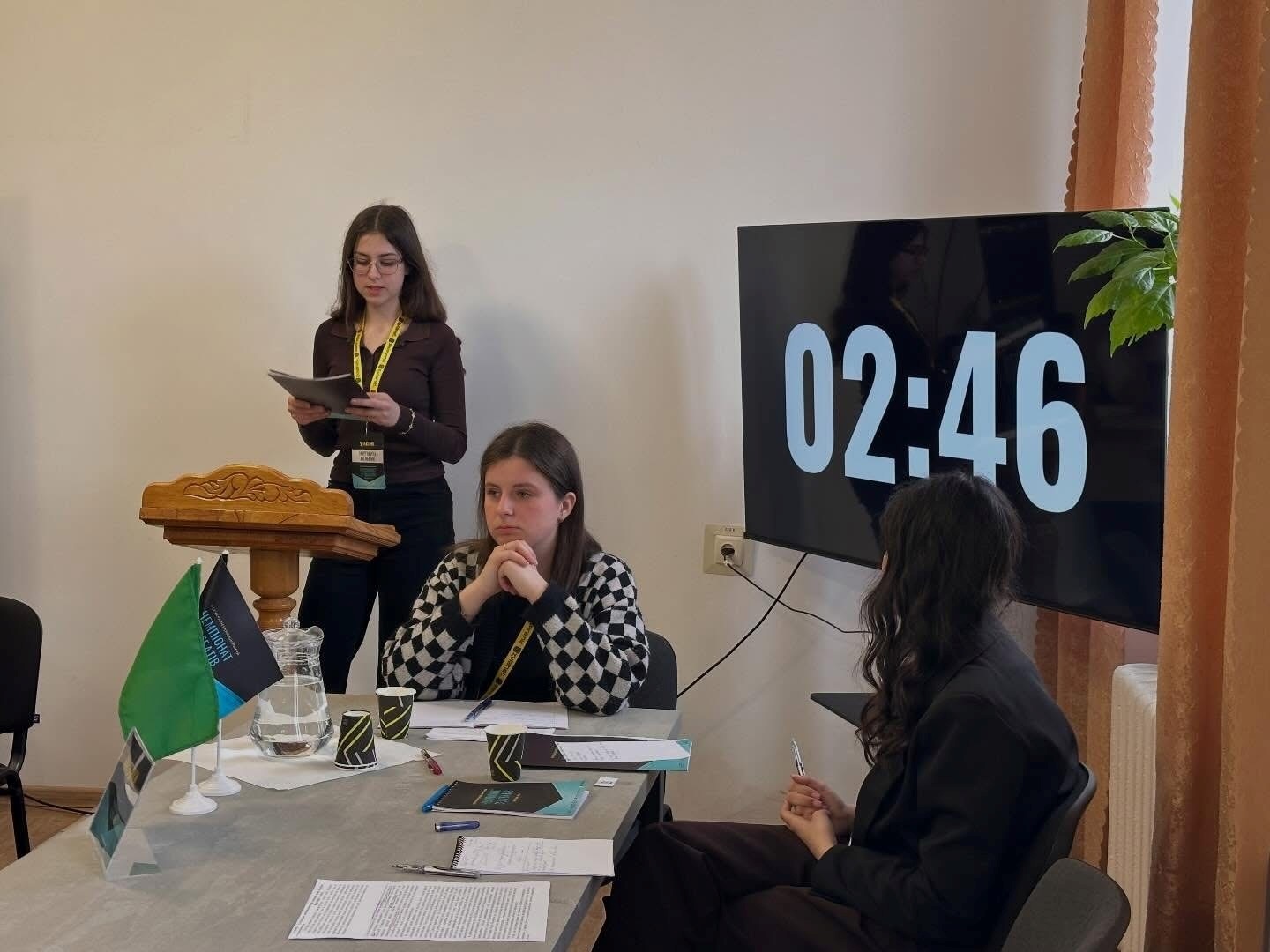 Славутські ліцеїстки гідно представили громаду на Всеукраїнському чемпіонаті з дебатів
