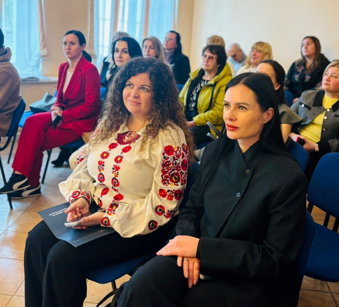 На Хмельниччині презентували новостворений фонд Державного архіву області весільних фотографій