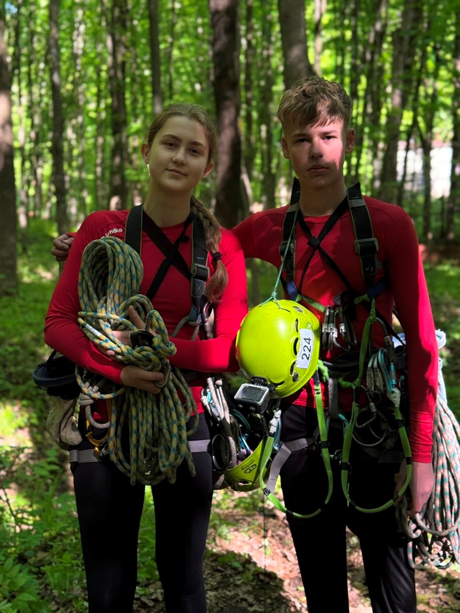 Славутчани перемогли в чемпіонатах області зі спортивного та велосипедного туризму