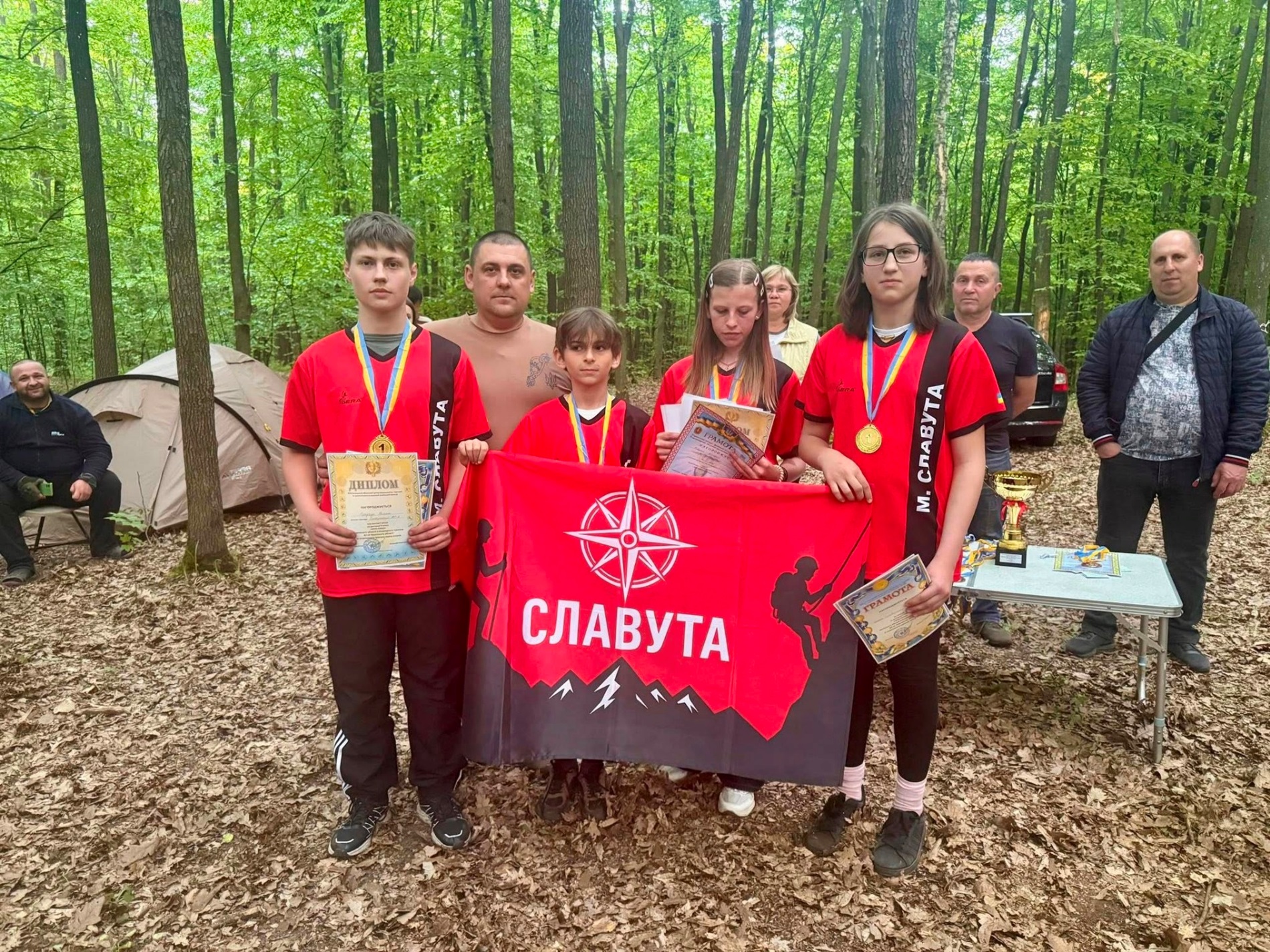 Славутчани перемогли в чемпіонатах області зі спортивного та велосипедного туризму