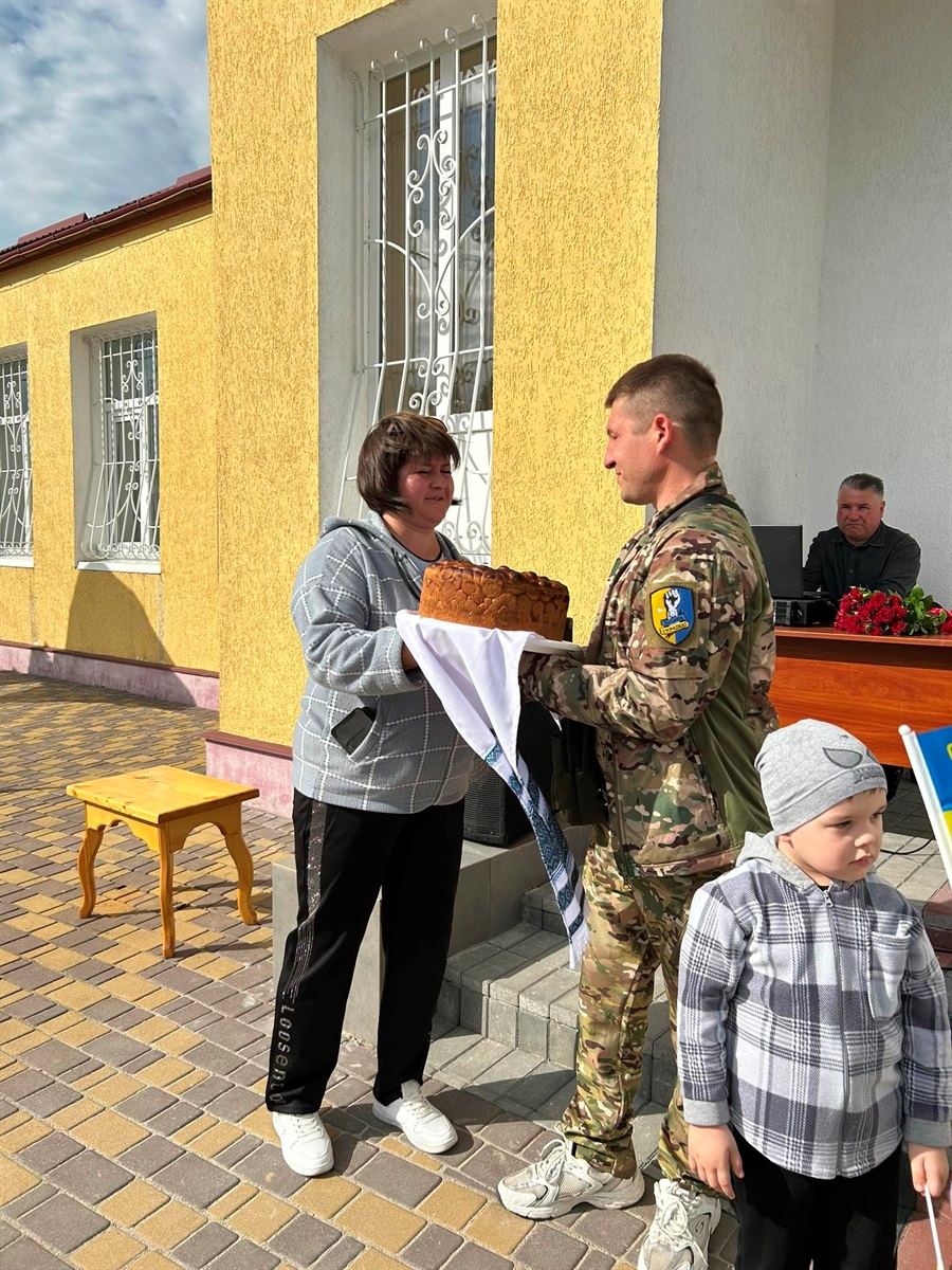 Довгоочікуване повернення: у Крупецькій громаді зустріли воїна Федора Рая