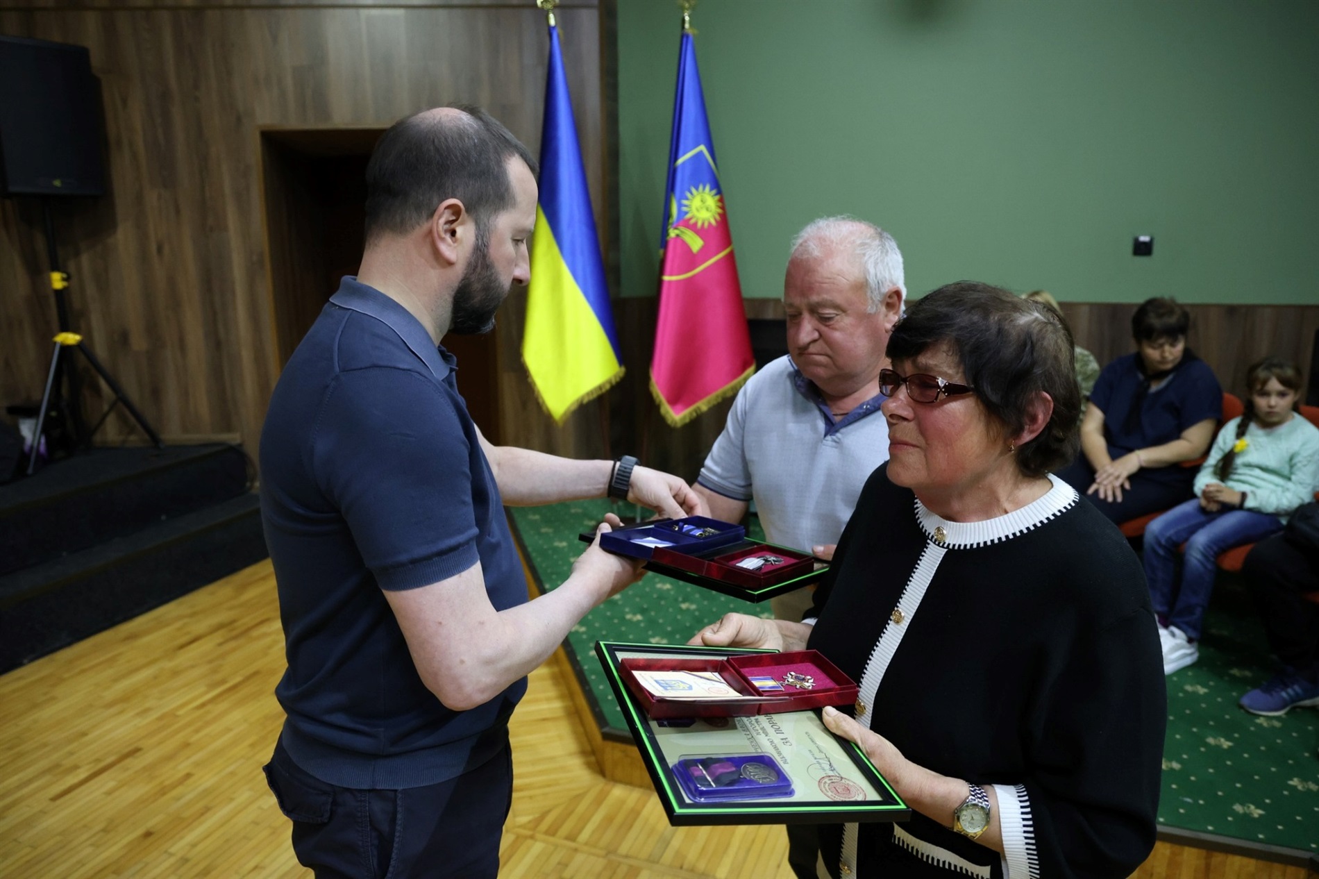 Посмертні нагороди Героям зі Славутської громади вручили у День Героїв