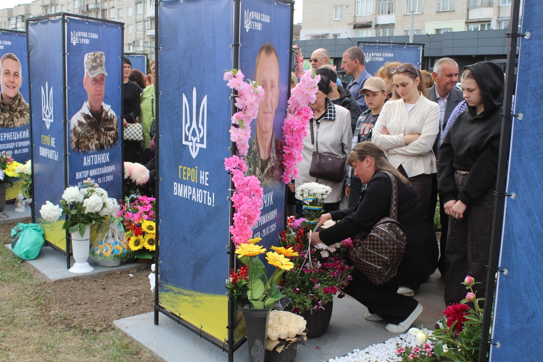 Алея пам’яті у Славуті поповнилася новими іменами Героїв