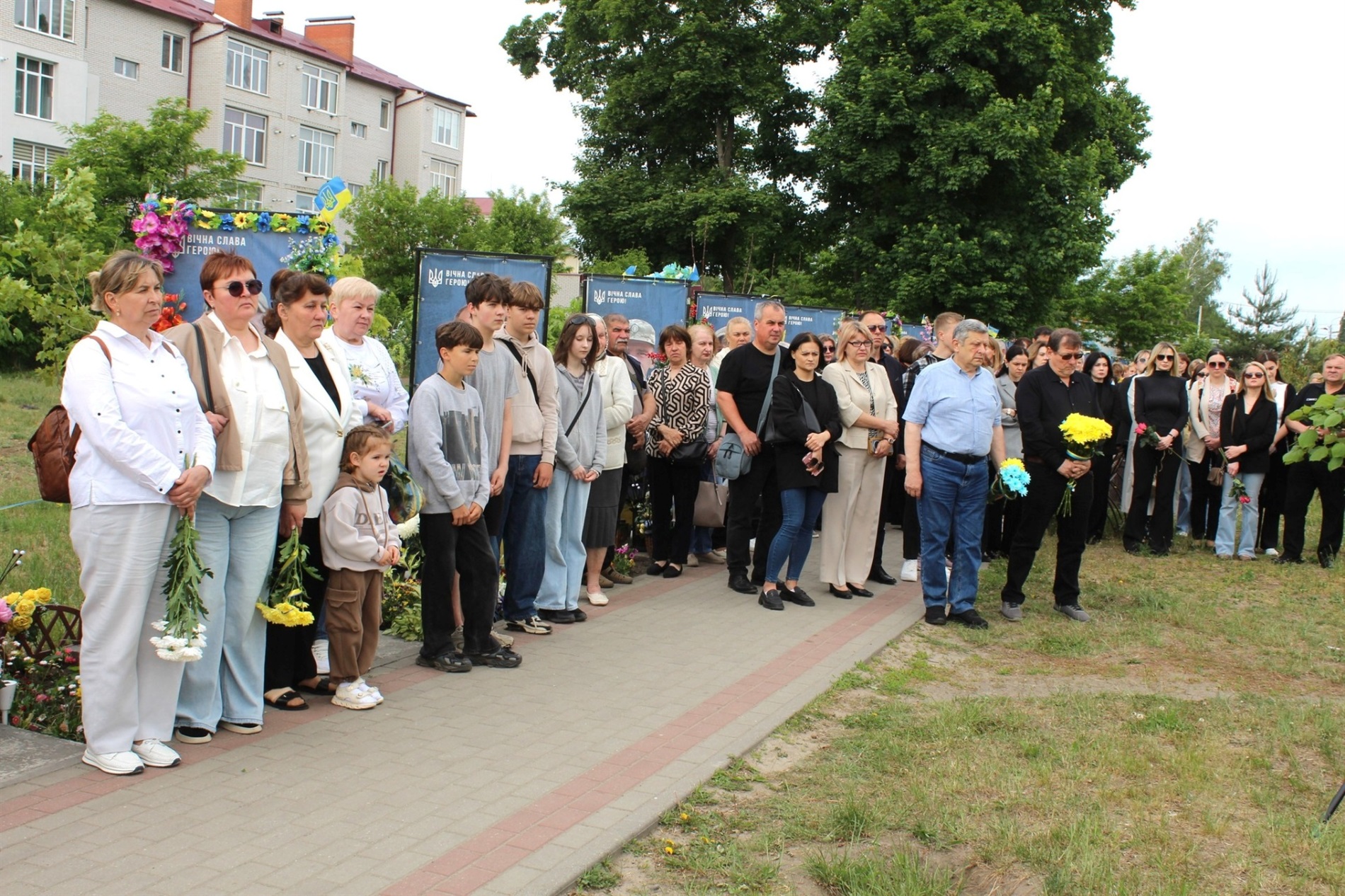 Алея пам’яті у Славуті поповнилася новими іменами Героїв