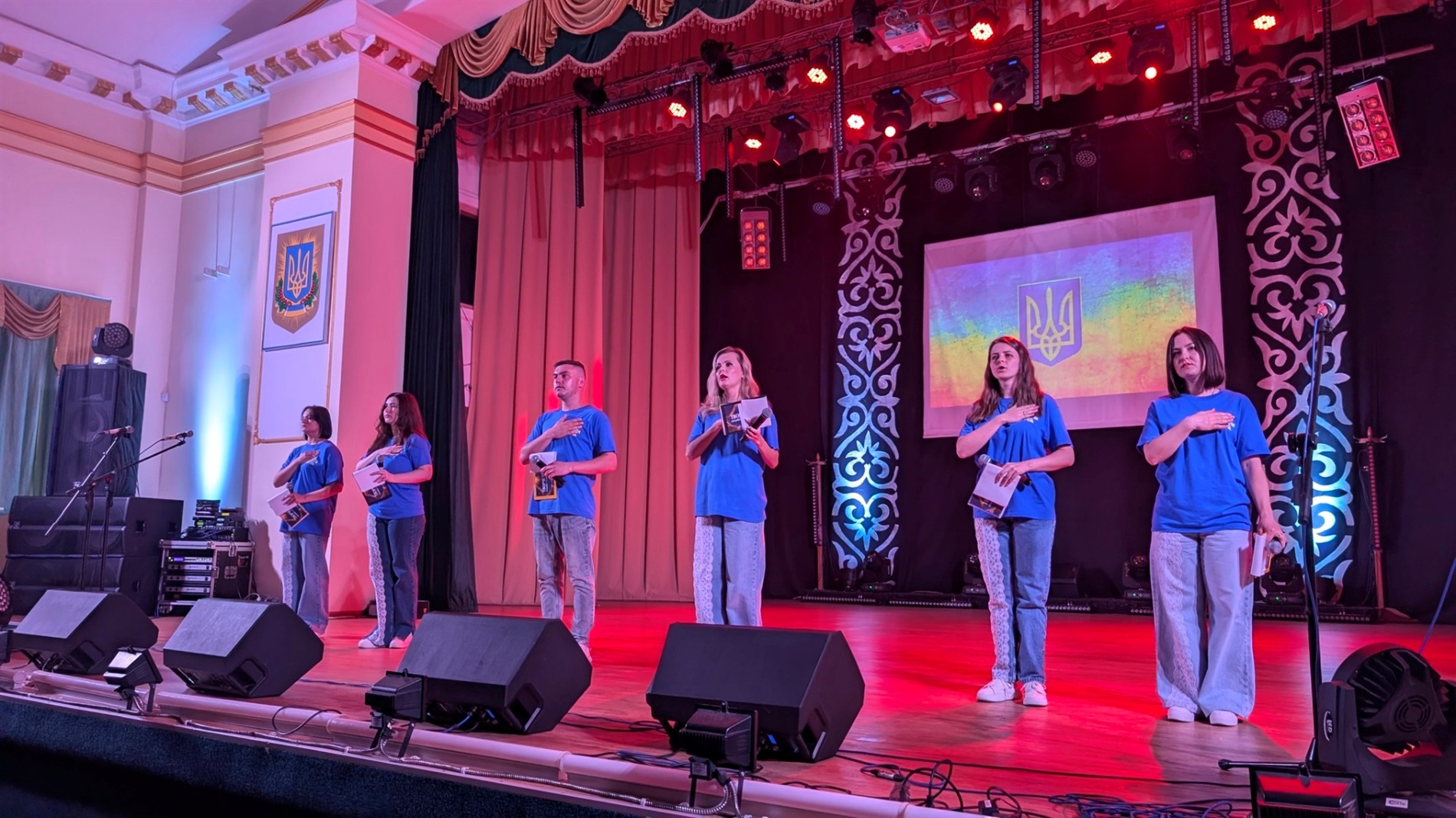У Славуті творчим концертом підтримали українських військових