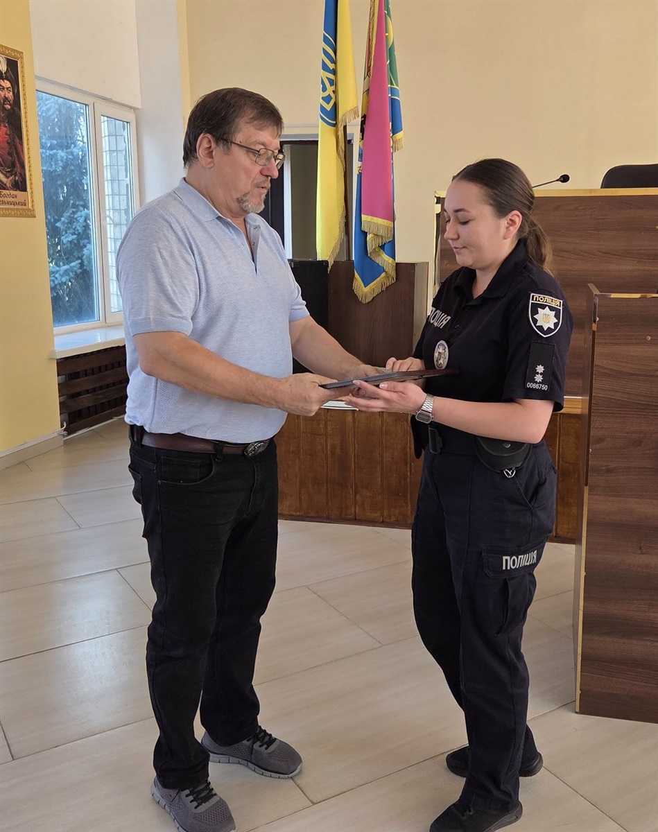 На варті спокою громади: у Славуті відзначили дільничних офіцерів поліції