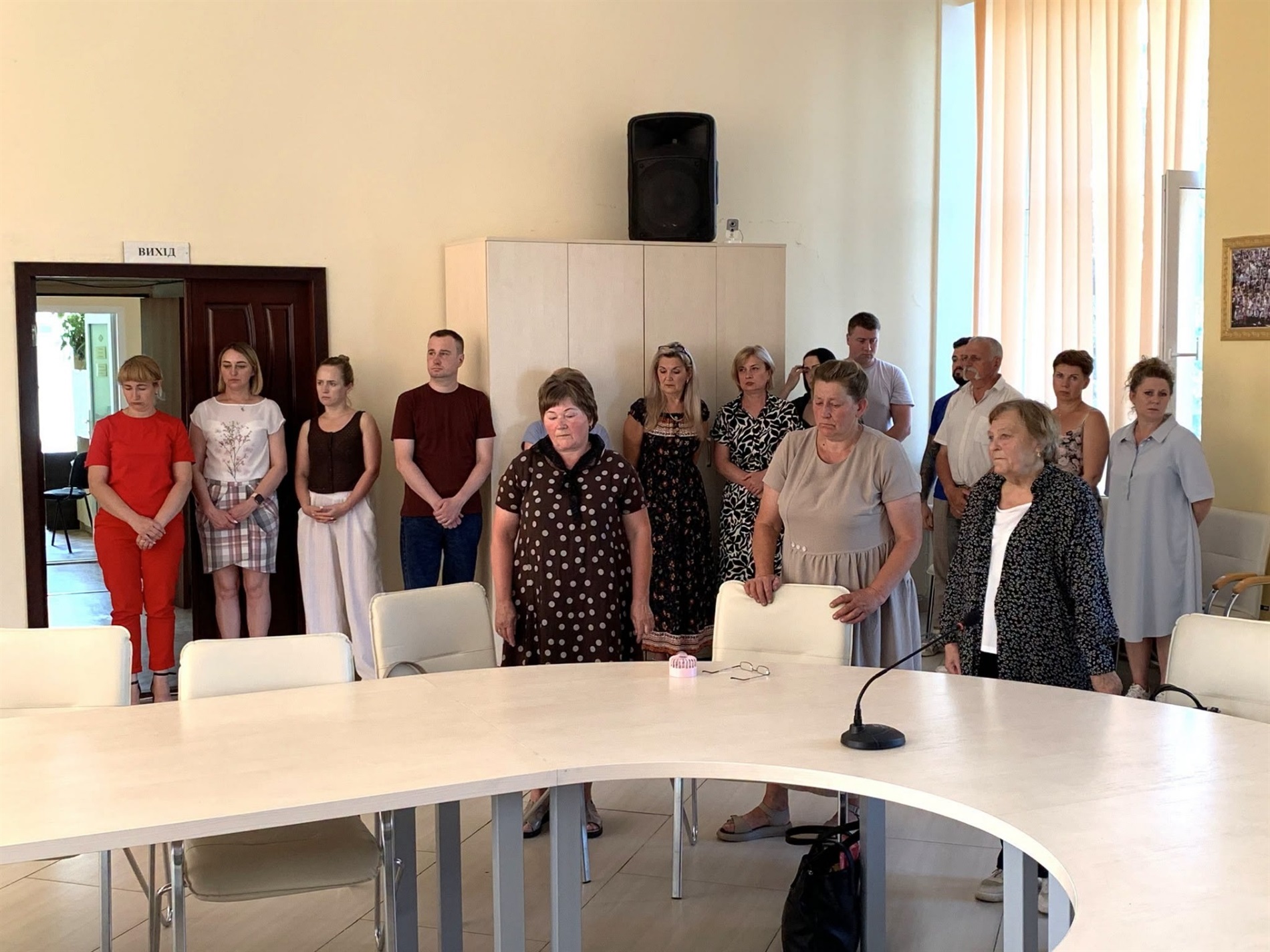 У Славуті для рідних полеглих захисників України вручили державні нагороди