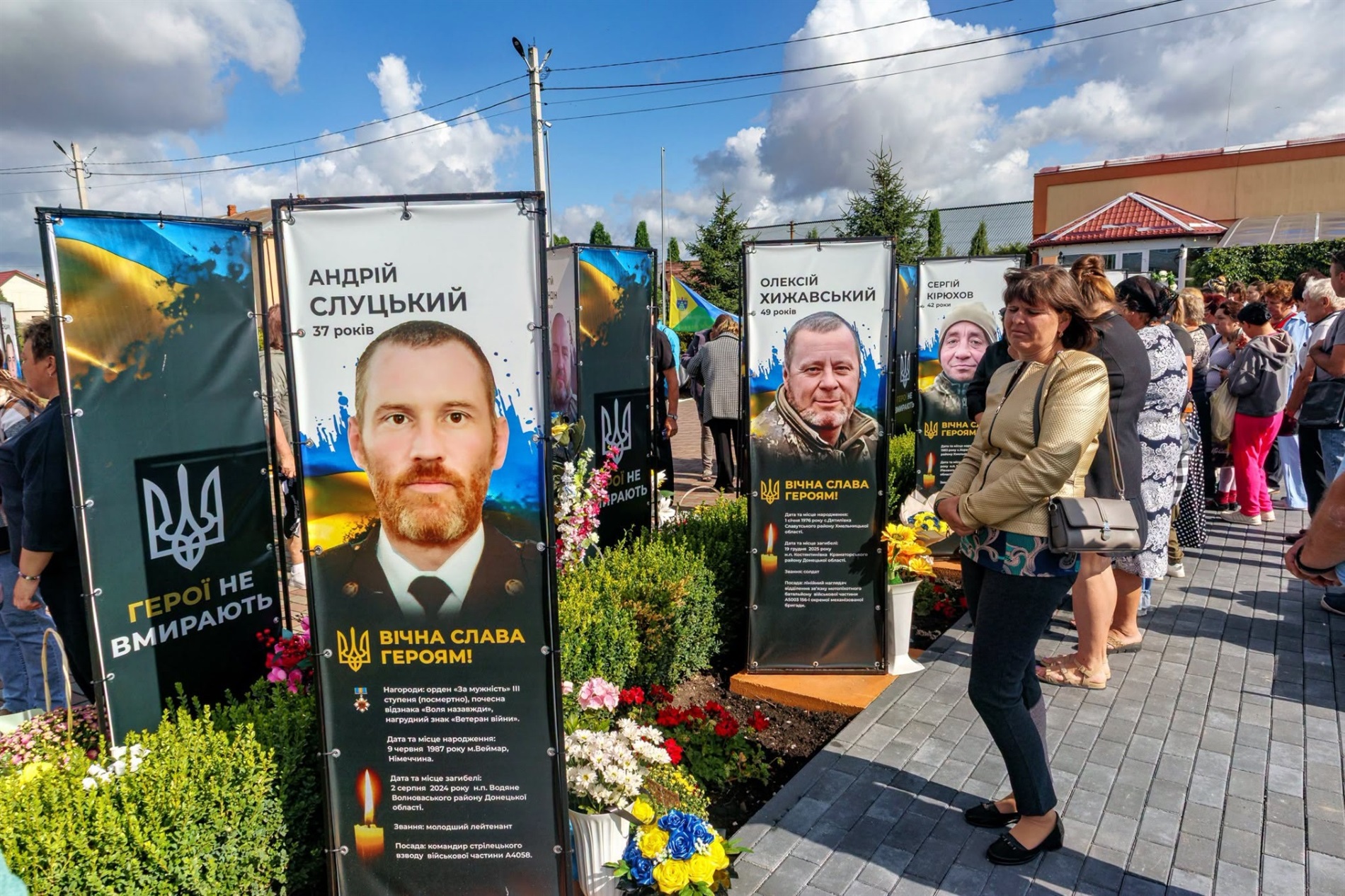 В Улашанівській громаді оновили Алею Пам’яті та встановили нові банери Героїв