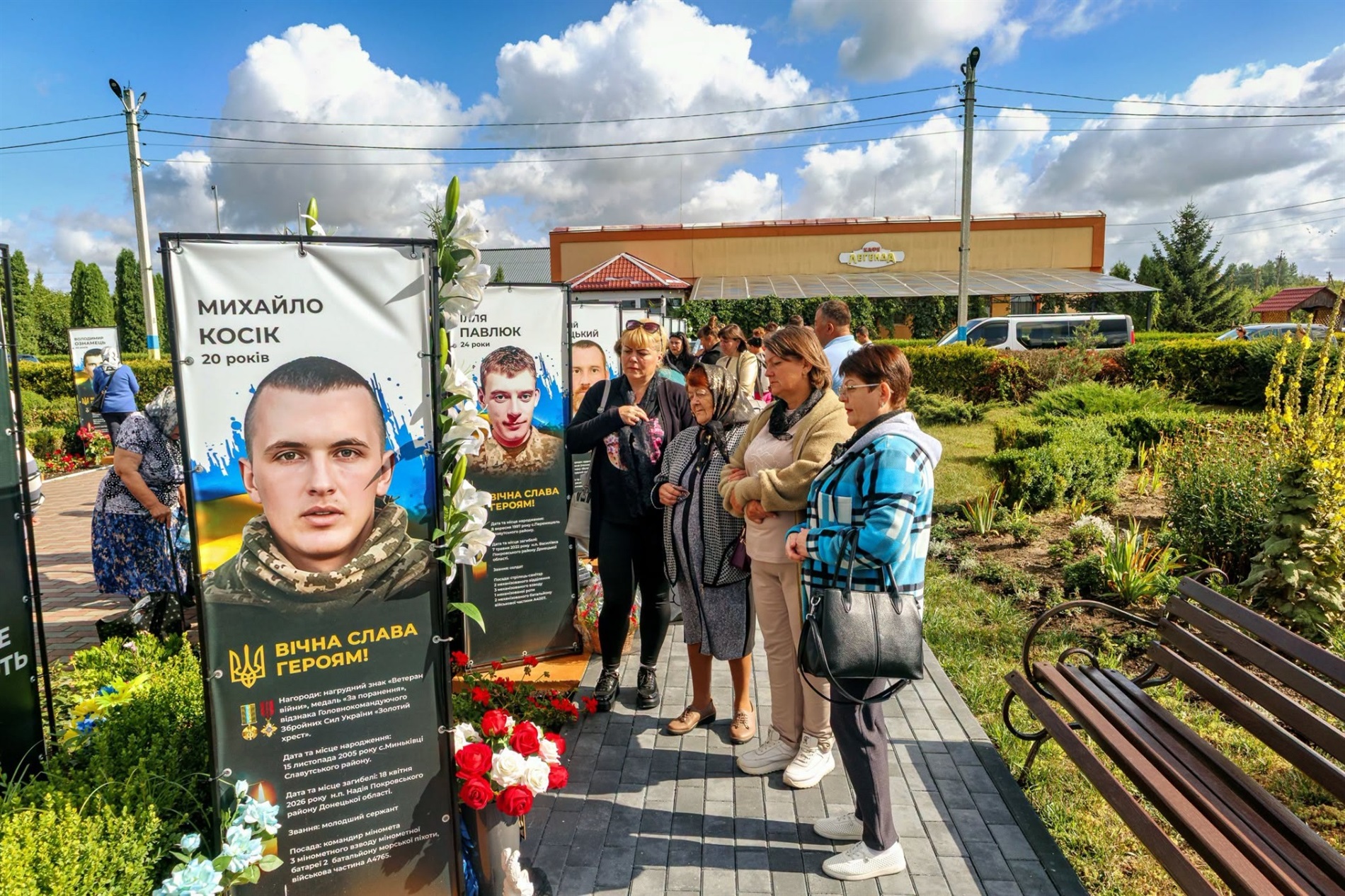 В Улашанівській громаді оновили Алею Пам’яті та встановили нові банери Героїв