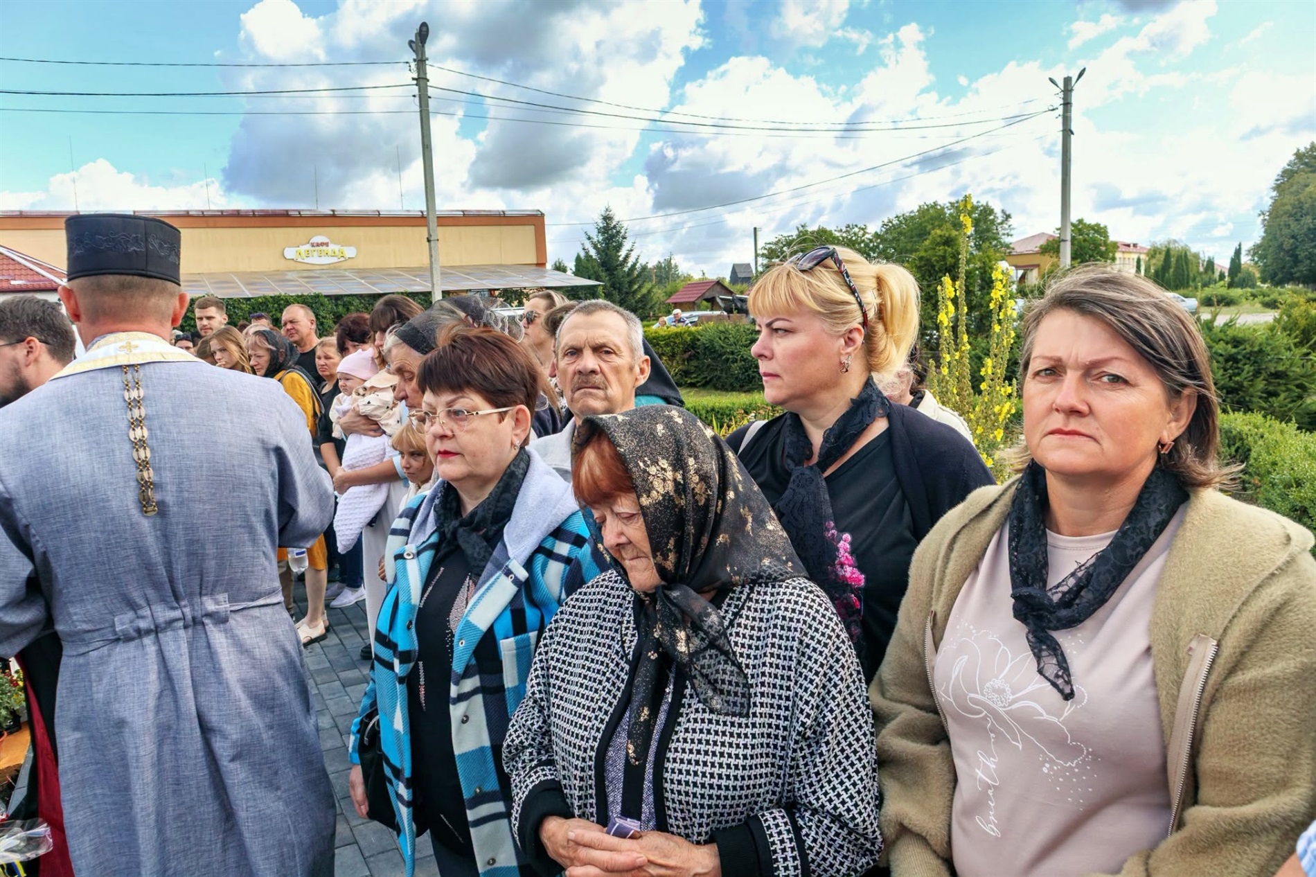 В Улашанівській громаді оновили Алею Пам’яті та встановили нові банери Героїв