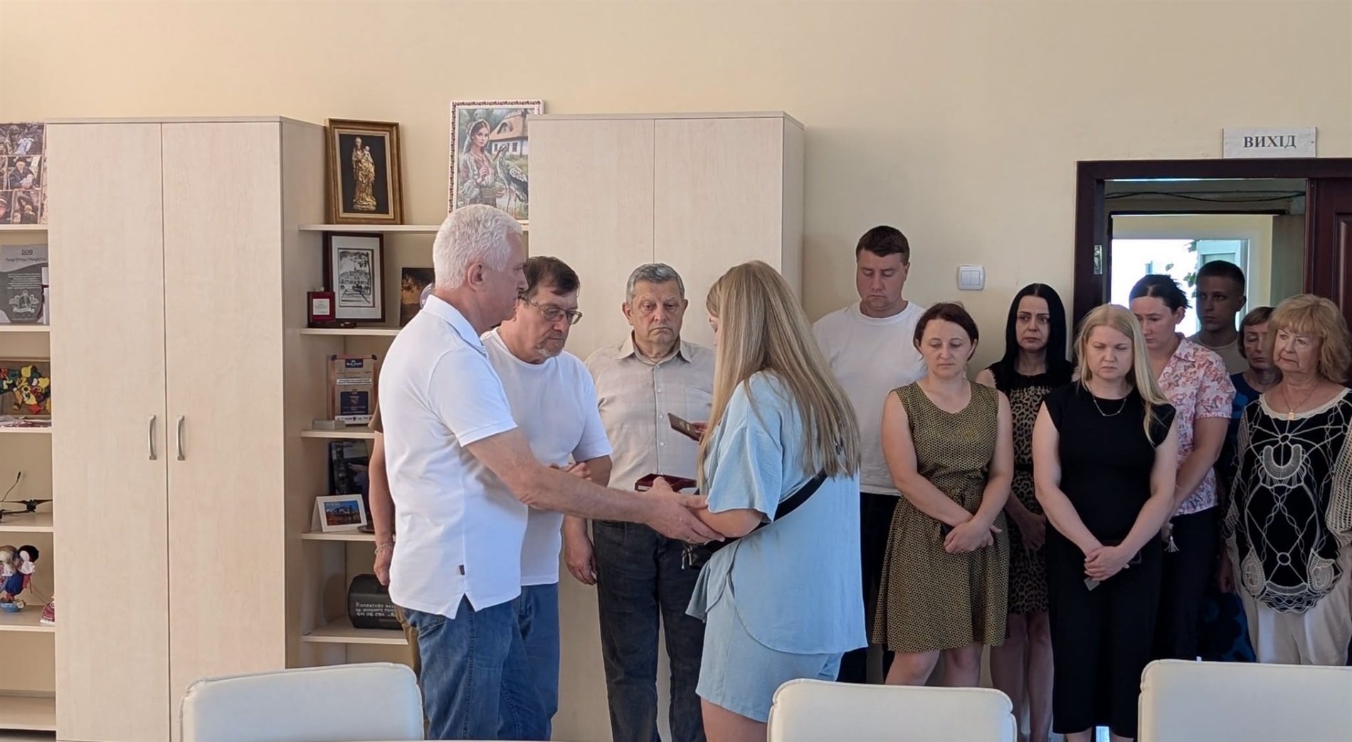 У Славуті рідним захисників України вручили державні нагороди